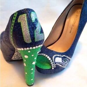 BRAND NEW SEATTLE SEAHAWKS PLATFORM 👠 HEELS! GREEN AND BLUE!